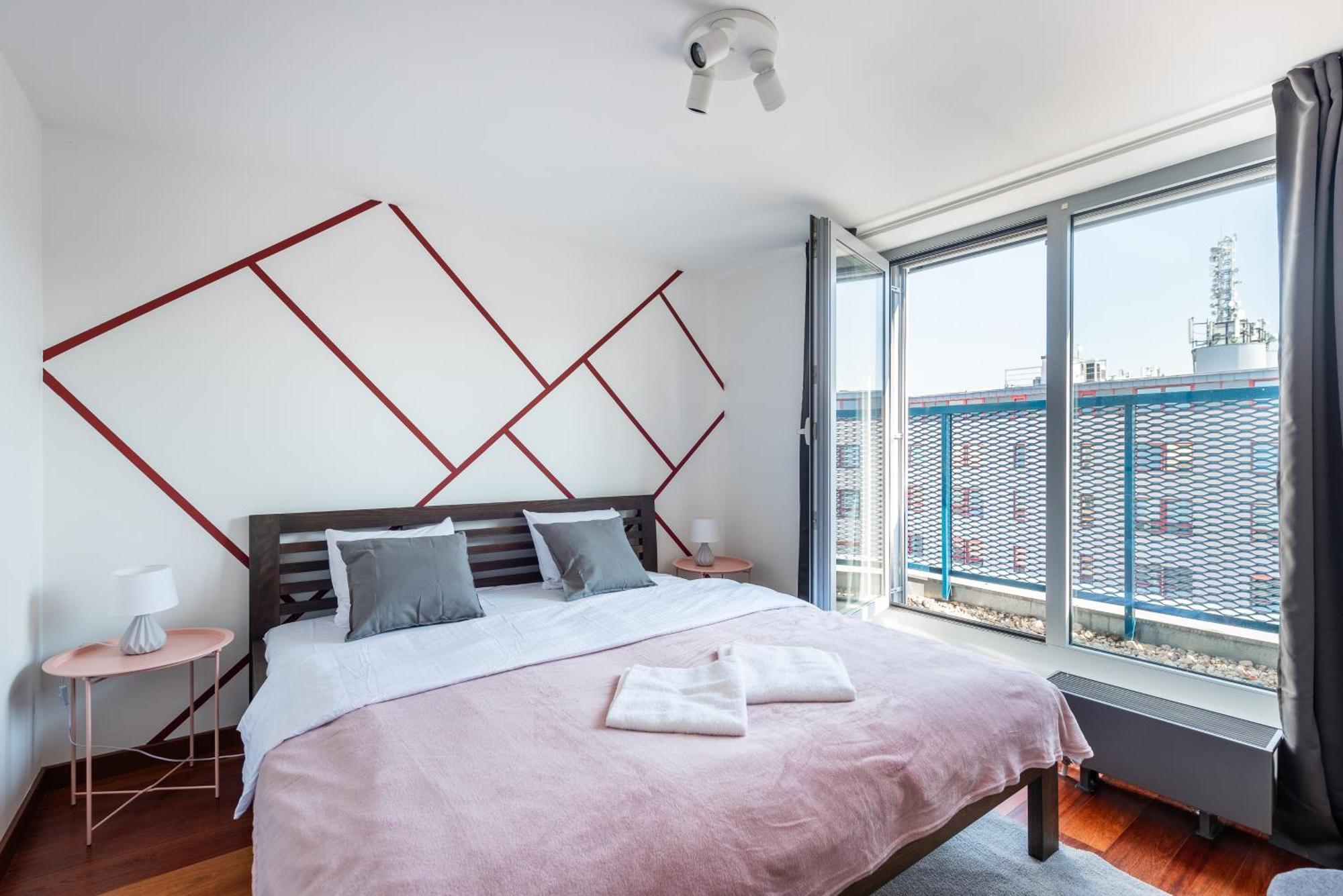 Apartmán Apartments With Large Balcony, Parking Prague *