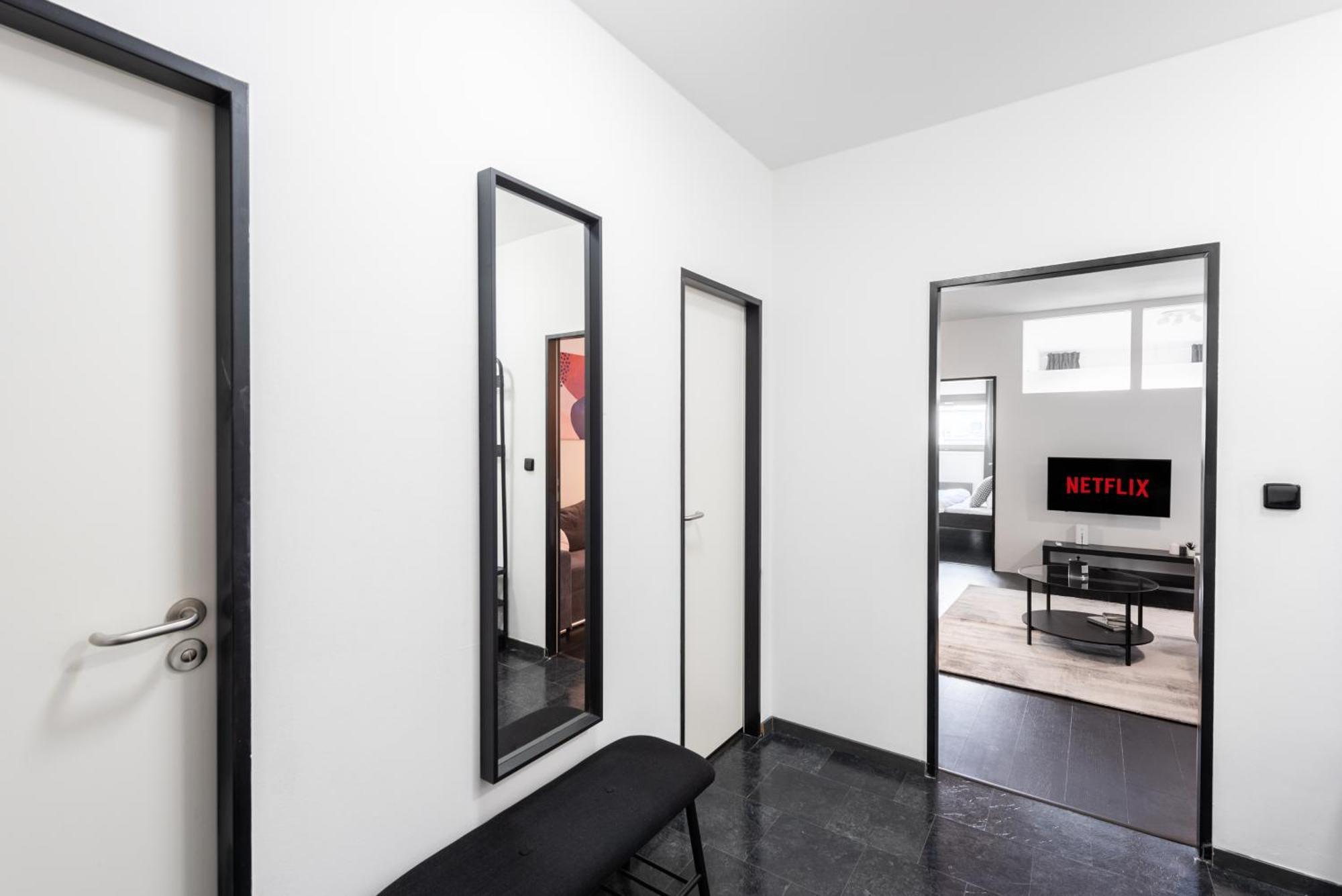 Apartmán Apartments With Large Balcony, Parking Prague *