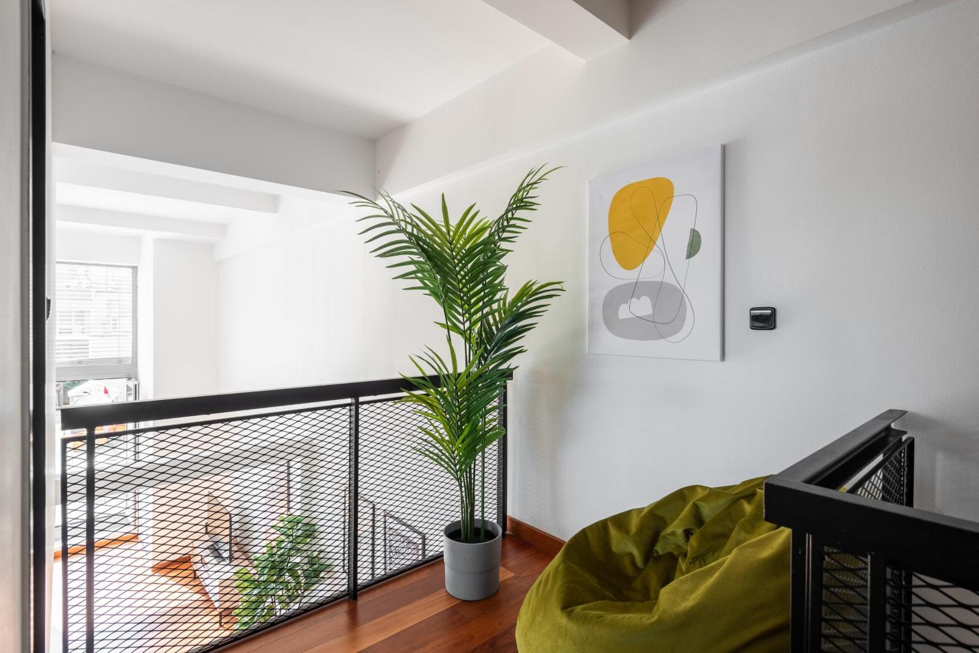 Apartament With Large Balcony, Parking Praga